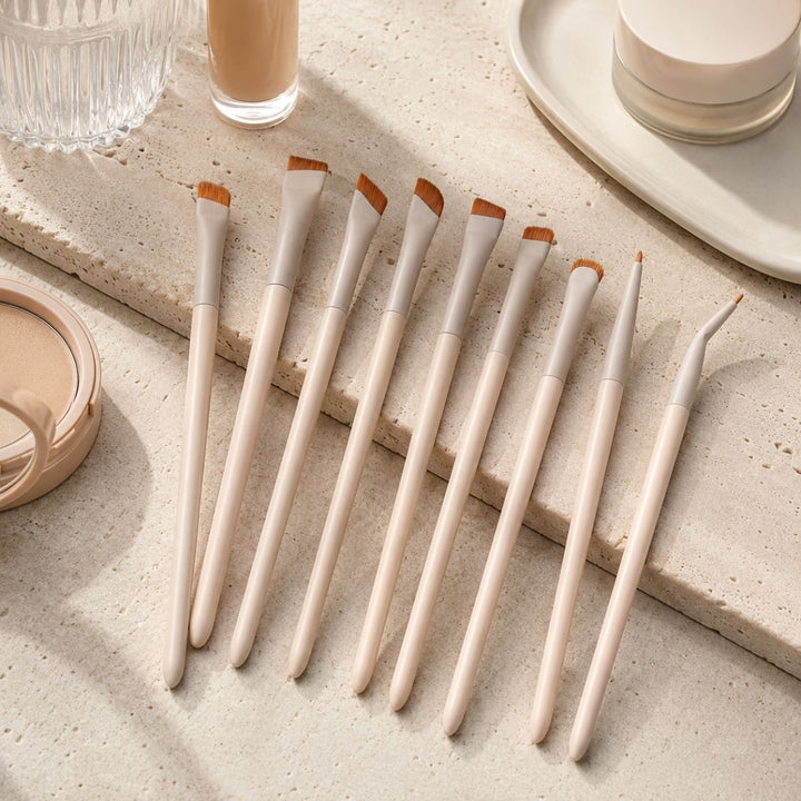 Technique PRO Flick Kit de 9 Pinceaux Maquillage pour Eyeliner, Sourcils et Détails