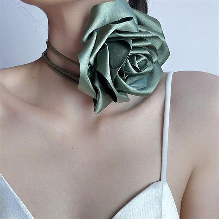 Chris Rubin Rosalia Choker Necklace - Dust Green - | Fashiongirl