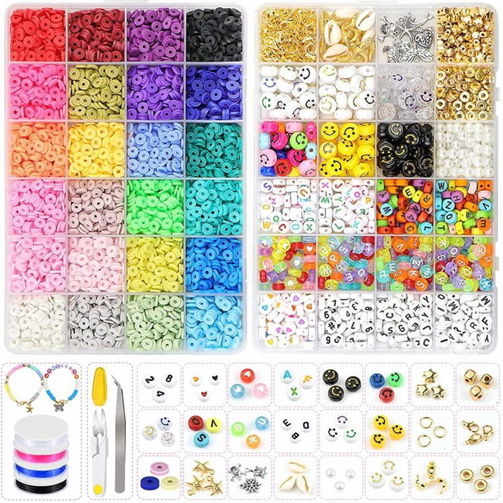 The Fashiongirl Clay Beads / Heishi Beads Merkki Kit - KREA DIY Jewellery Kit includes 7000 colorful beads, charms, smiley faces, letters, tools, and sample pieces neatly organized in compartments for creative jewellery making.