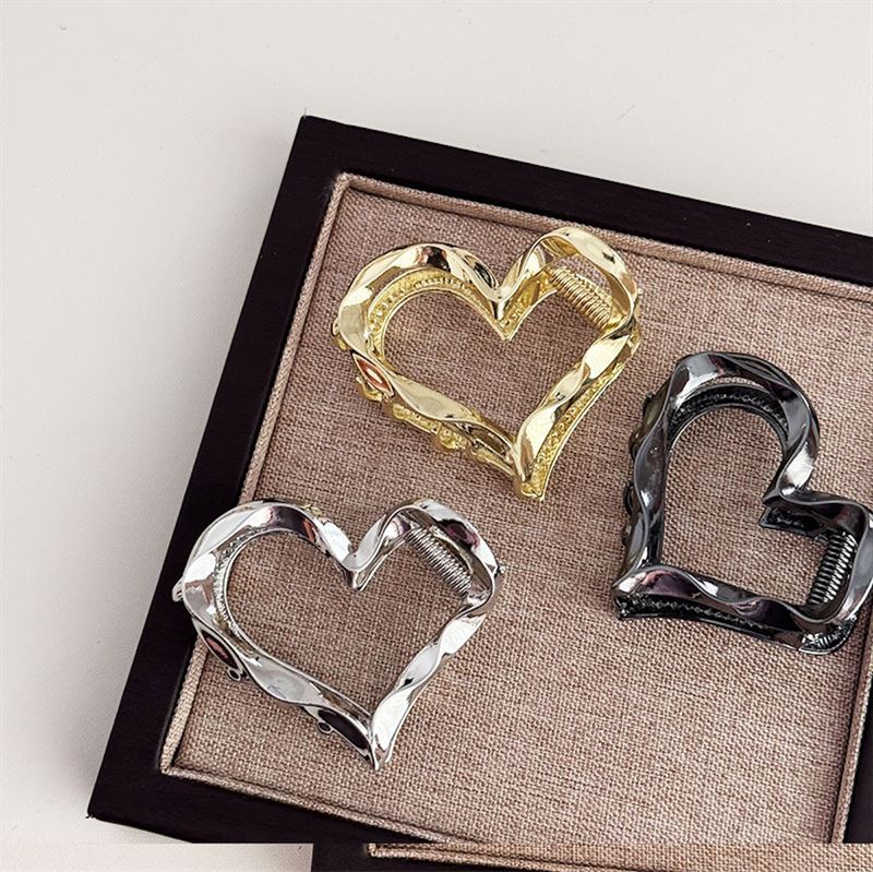SOHO Heart Metal Hair Claw - Gold - Hair Accessories