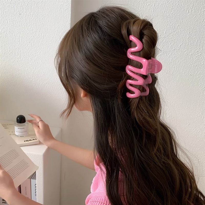 SOHO Malik Hair Claw - Pink - Hair Accessories