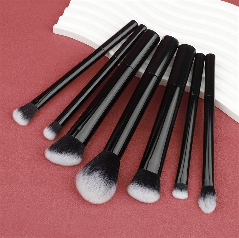 Technique PRO Chic Makeup Brush Set, 7 pièces - Noir - 