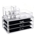 L'organiseur de maquillage UNIQ - 3 tiroirs SF-1303 (U320) de UNIQ comprend trois tiroirs coulissants et des compartiments supérieurs, idéaux pour ranger des cosmétiques, des bijoux, des fournitures de bureau ou de petits accessoires.